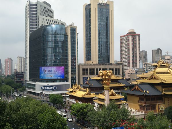 上海百樂（lè）門led全彩顯示屏