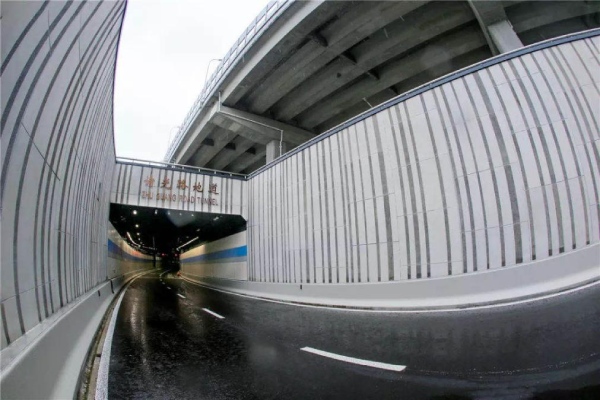 www.91承建諸光路地下通道隧道照明工程