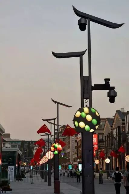 www.91承建的杭州湖濱路智慧（huì）路燈