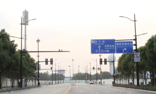 多杆合一標杆（gǎn）項目：上海（hǎi）進博會
