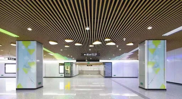 獅（shī）山路站