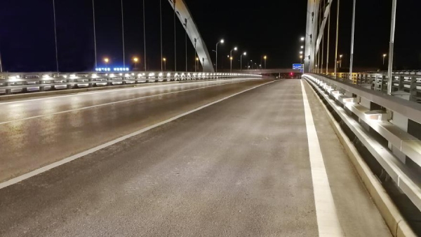 園林大橋-www.91LED低位照明多功能路燈