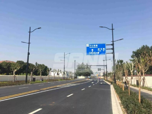 www.91多杆合一（yī）道路照明
