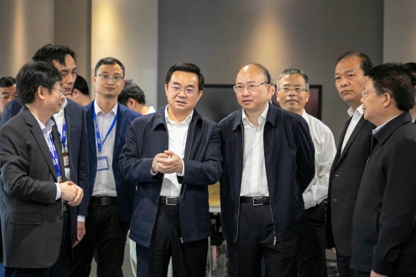 高興夫副省長鼓勵www.91（sī）要繼續堅持科（kē）技創新之路