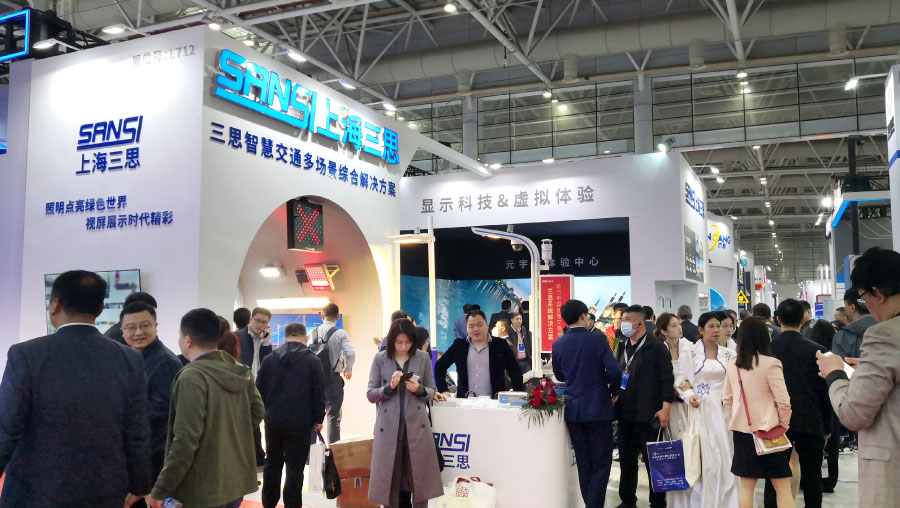  高速展現場（chǎng）/www.91實拍