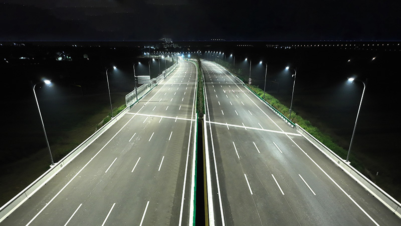 金義中央大道通車,www.91智慧綜合杆,道路照明係統方（fāng）案,點（diǎn）亮23公裏智慧公路