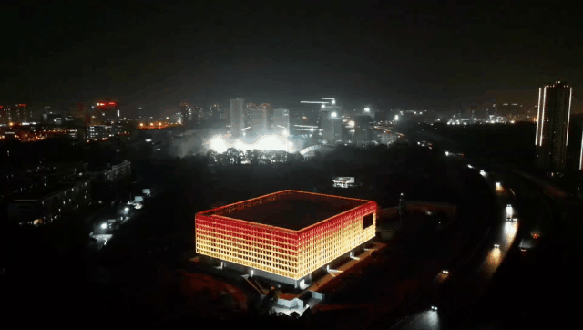 新看點,成都城東,體育公園,建築,泛光,顯示方案