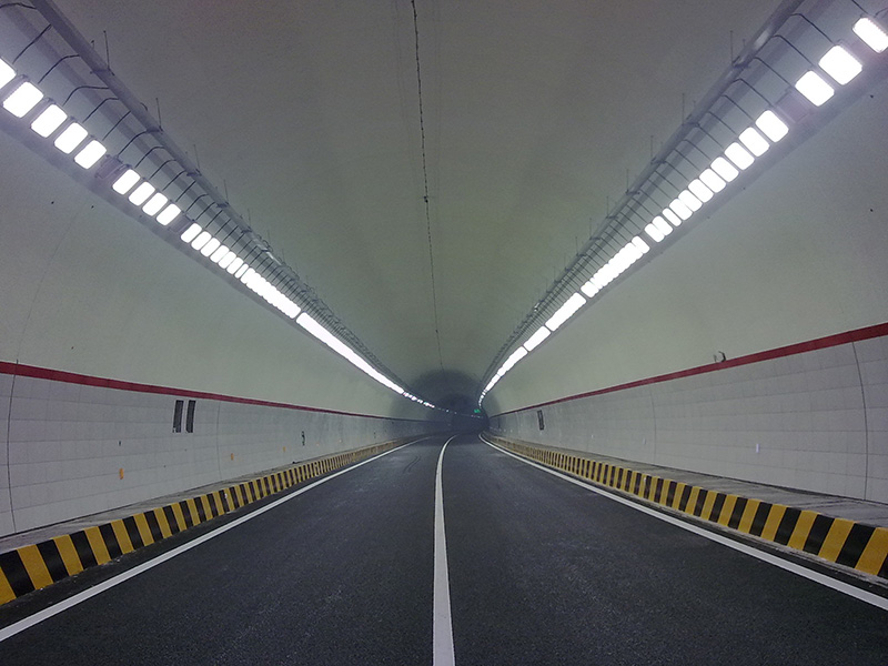 城市光明守護者,LED隧道燈（dēng）,助力智慧交通建設