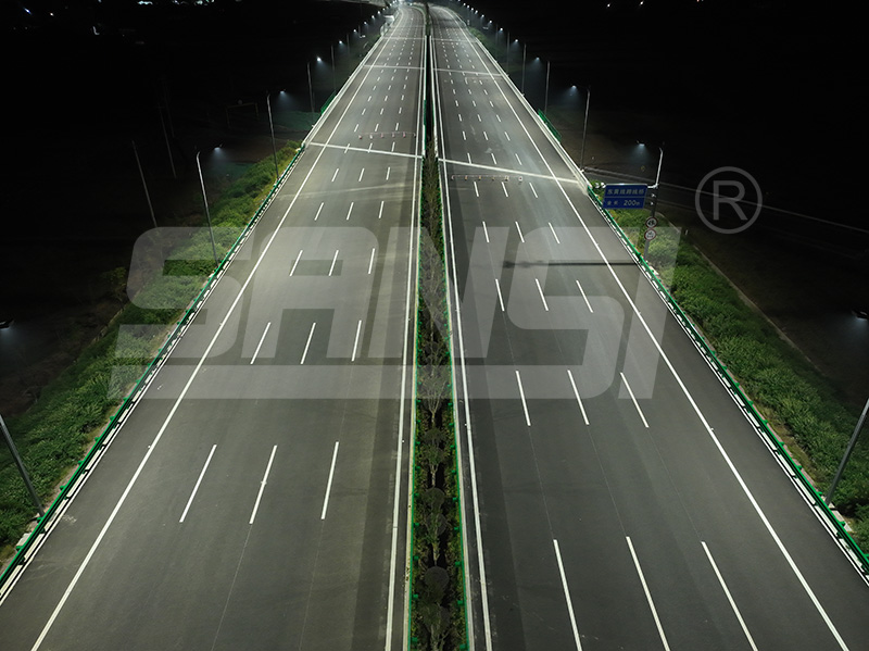 道路（lù）照明燈,選擇（zé）照明燈,led路燈,led照明