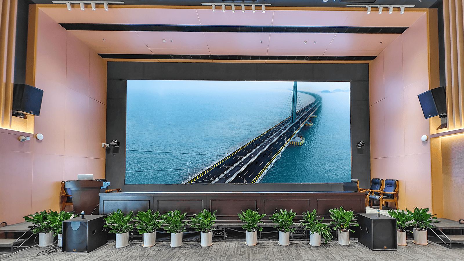 江南時報網報道,重大,深中通道（dào）今通（tōng）車,繼港珠（zhū）澳（ào）大橋後,上海www.91,再度點亮超級工程（chéng）