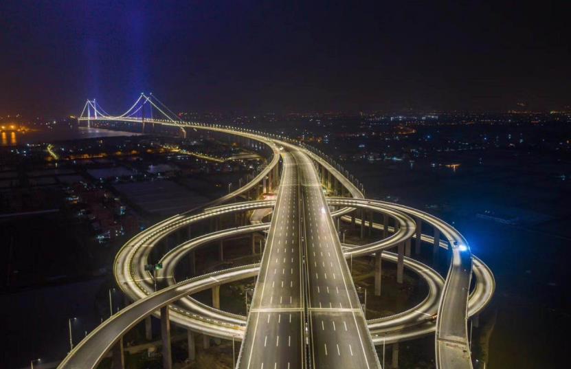 智慧路燈,道路照明,LED路燈,助力城市,多（duō）維場景升級